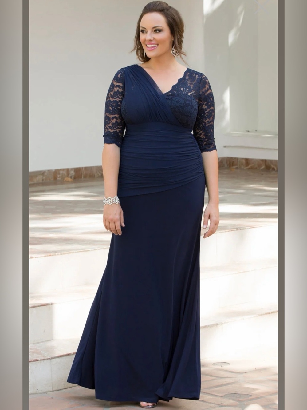Kiyonna Nocturnal Navy Soirée Lace Evening gown Woman’s Plus size 5X (30-32)